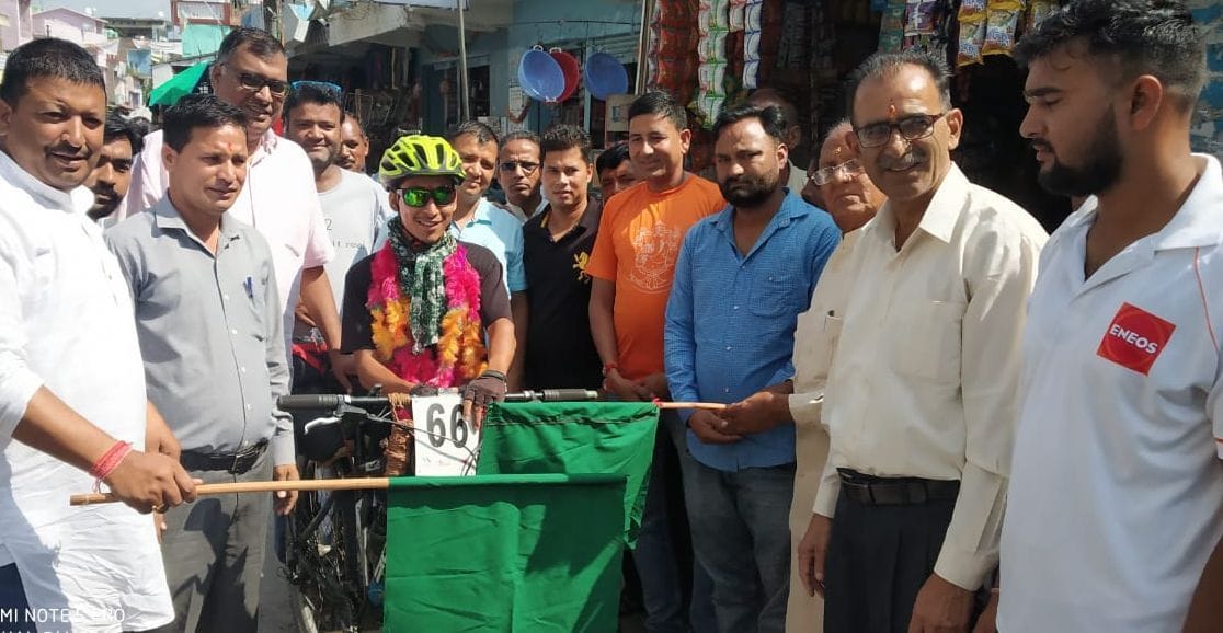 Cyclist Pradeep Rana left for India's neighboring countries with the message of Shanti