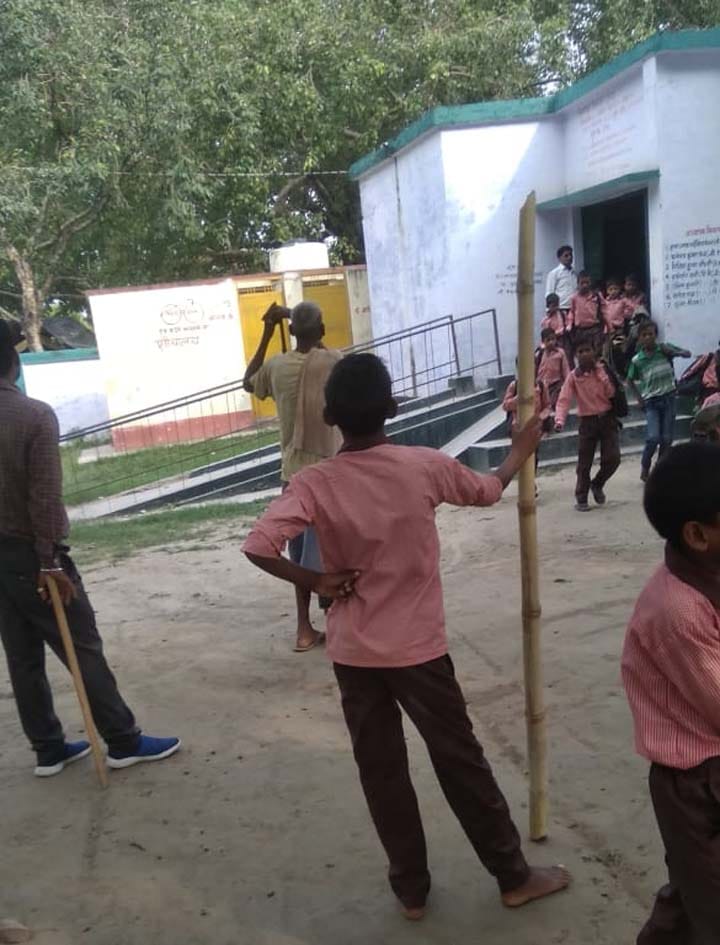 fear to monkey, school closed