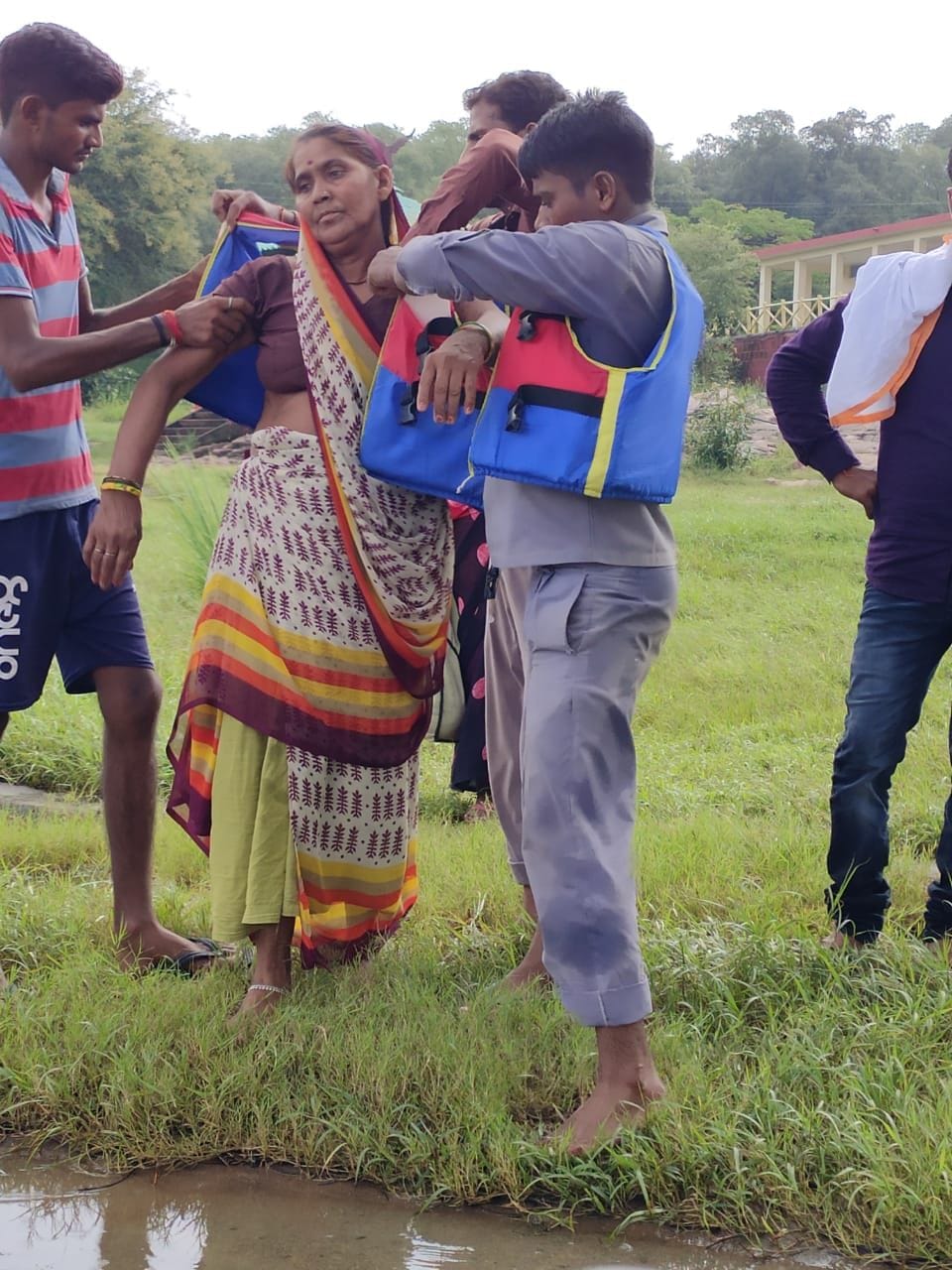 lady rescued and given treatment