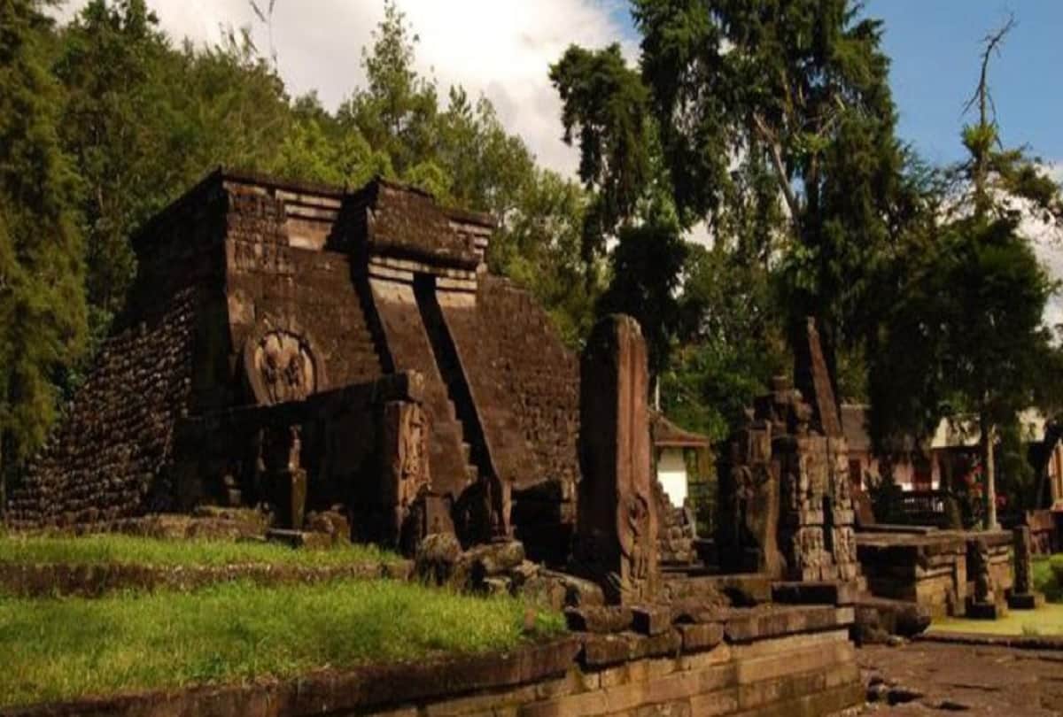 Amrit Kalash And Unique ShivLing Found In Bronze Cup From Candi Sukuh Temple Indonesia