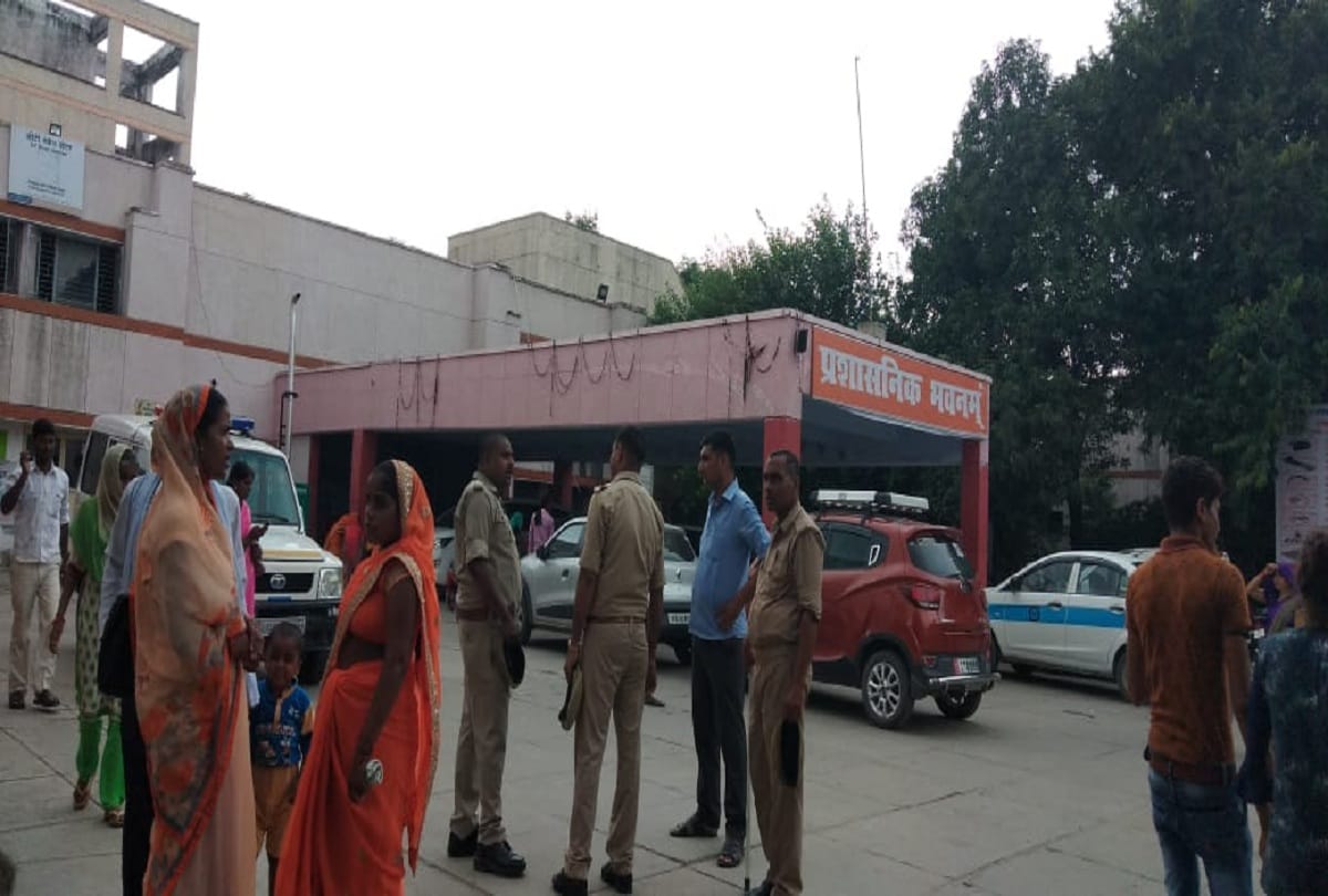 Swami Chinmayanand case girl brought by SIT women team for medical test