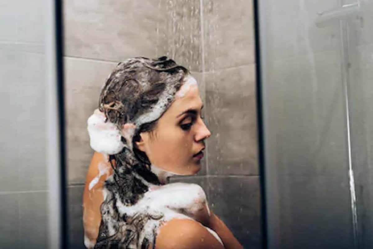 common mistakes that do when you wash your hair