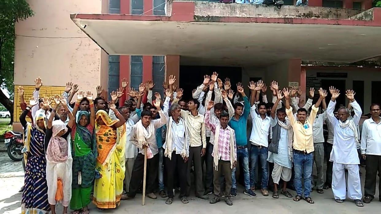 Villagers open front against village head and accountant