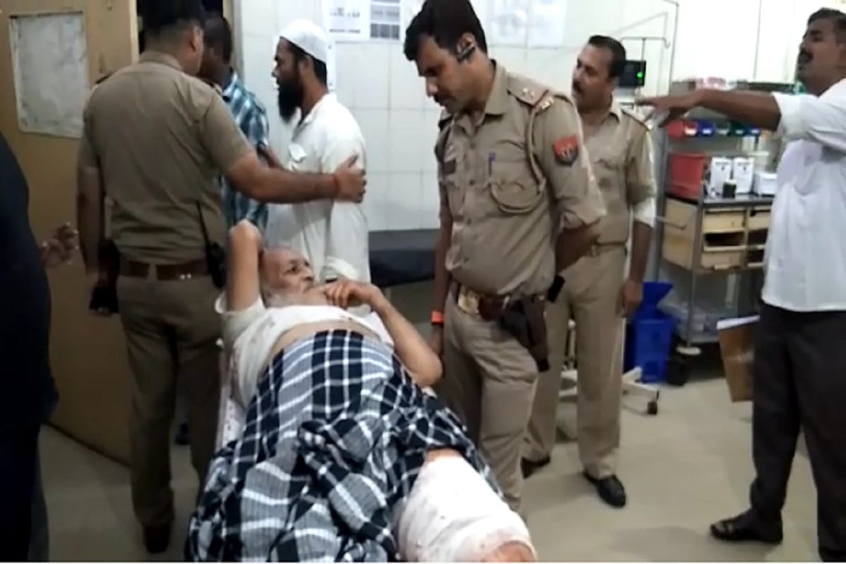 Brother of Former MP Shahid Akhlaq has firing on peoples of other side at Meerut and eight injured