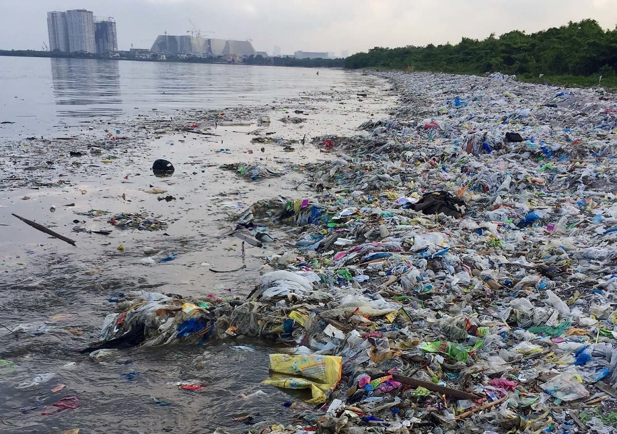 Where does India stand on plastic waste and how much import from outside country