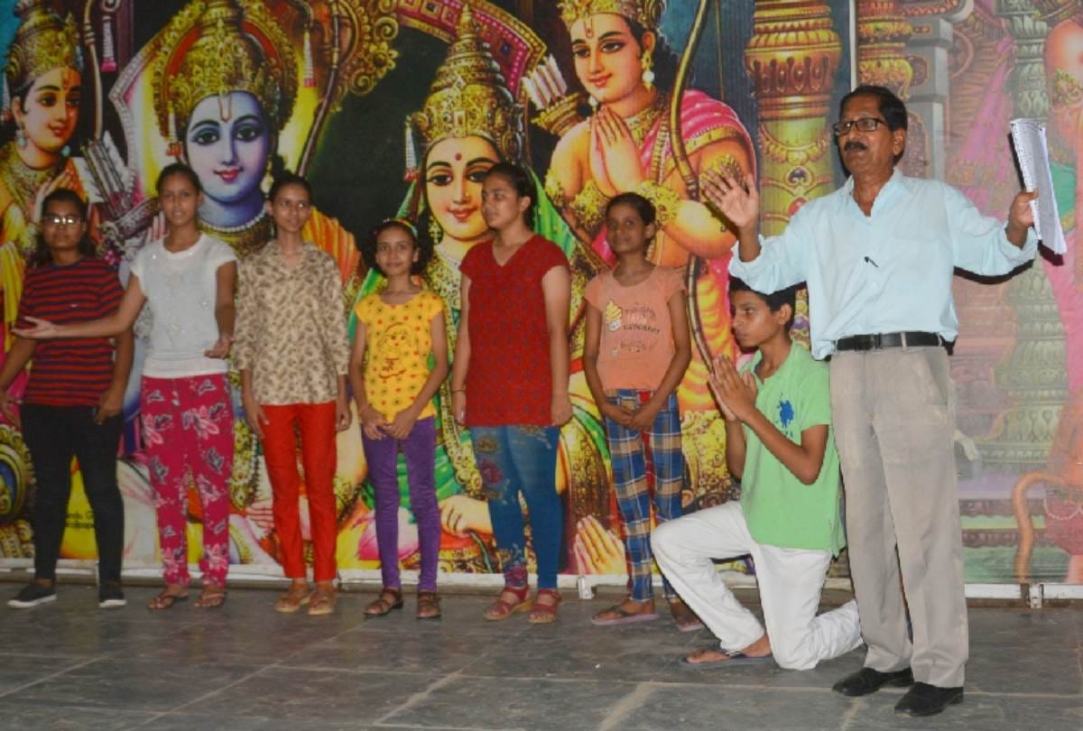 beti Apoorva will play the role of ram in mahanagar ramleela of lucknow