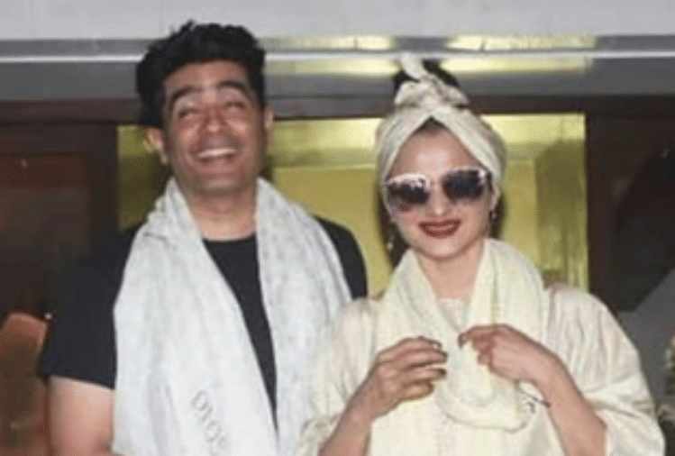 rekha spotted outside manish malhotra store here users reaction