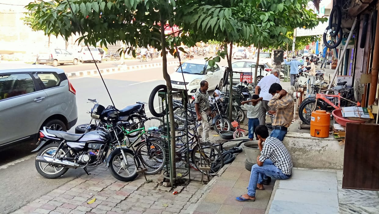 sidewalk occupation