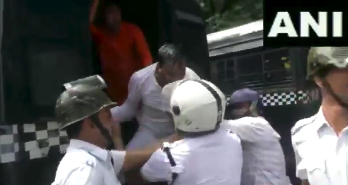 Police fire water cannons at BJP workers over hike in electricity tariff
