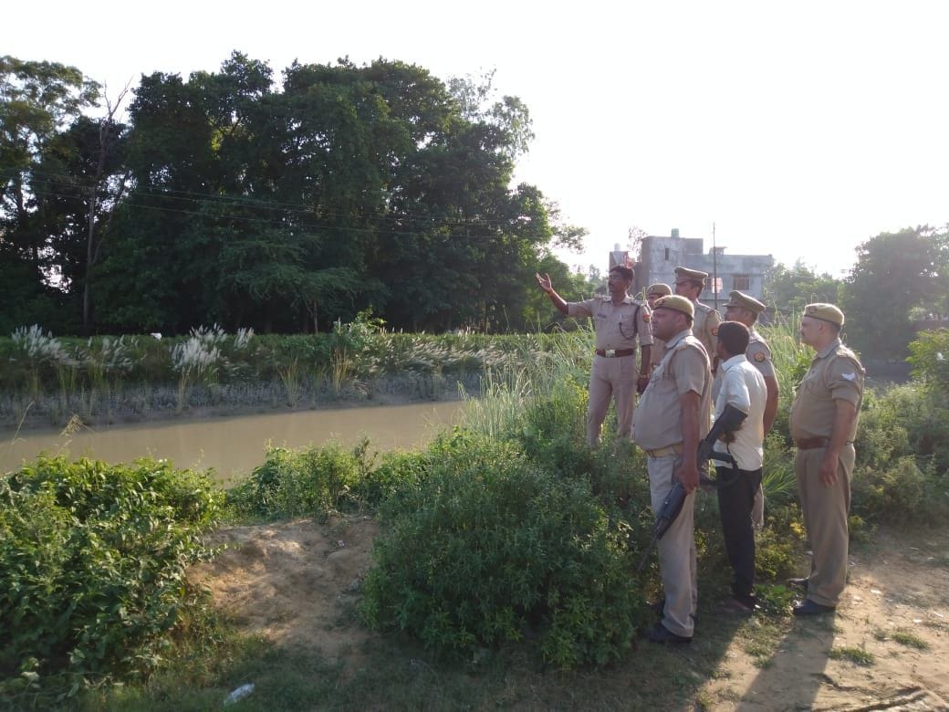 Woman jumped in canal with innocent daughter