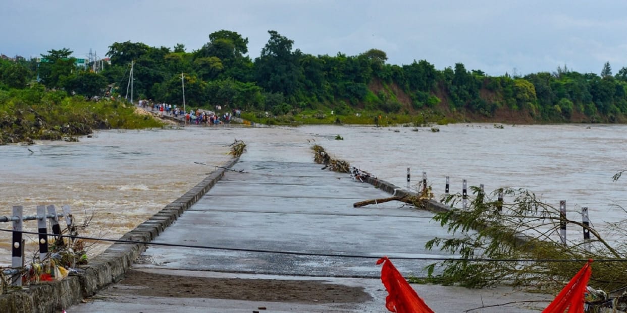 Madhya Pradesh 28 percent more rain than normal Narmada flowing above danger in Hoshangabad