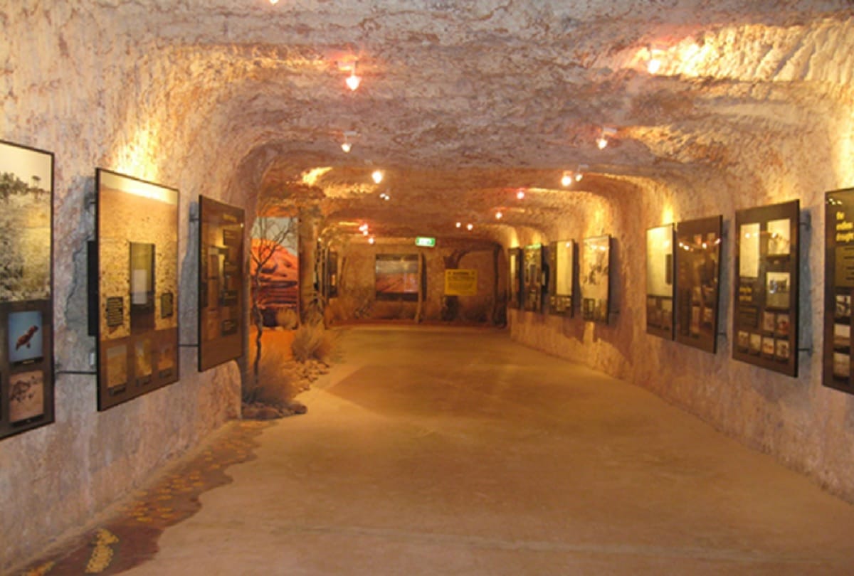 Australia Coober Pedy Most Strangest Town In World  Where People Lives Underground