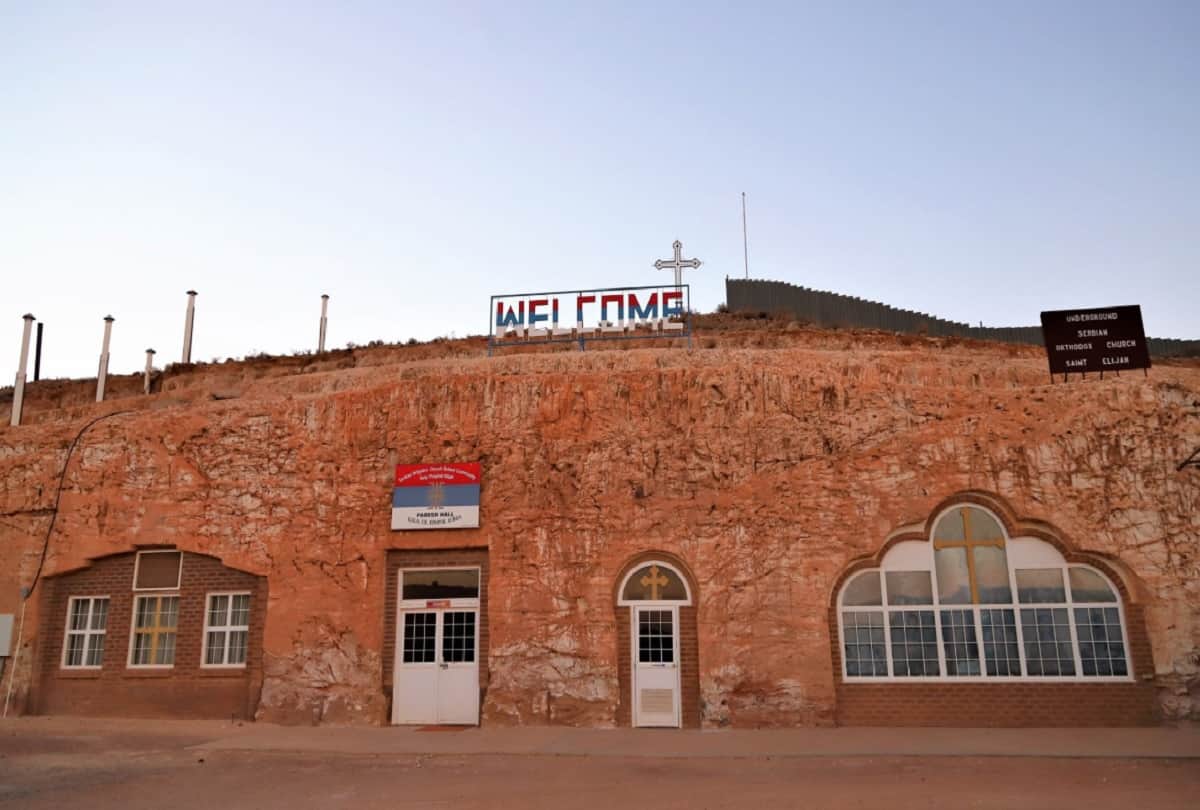 Worlds Strangest Town In Australia Coober Pedy Where People Lives Underground