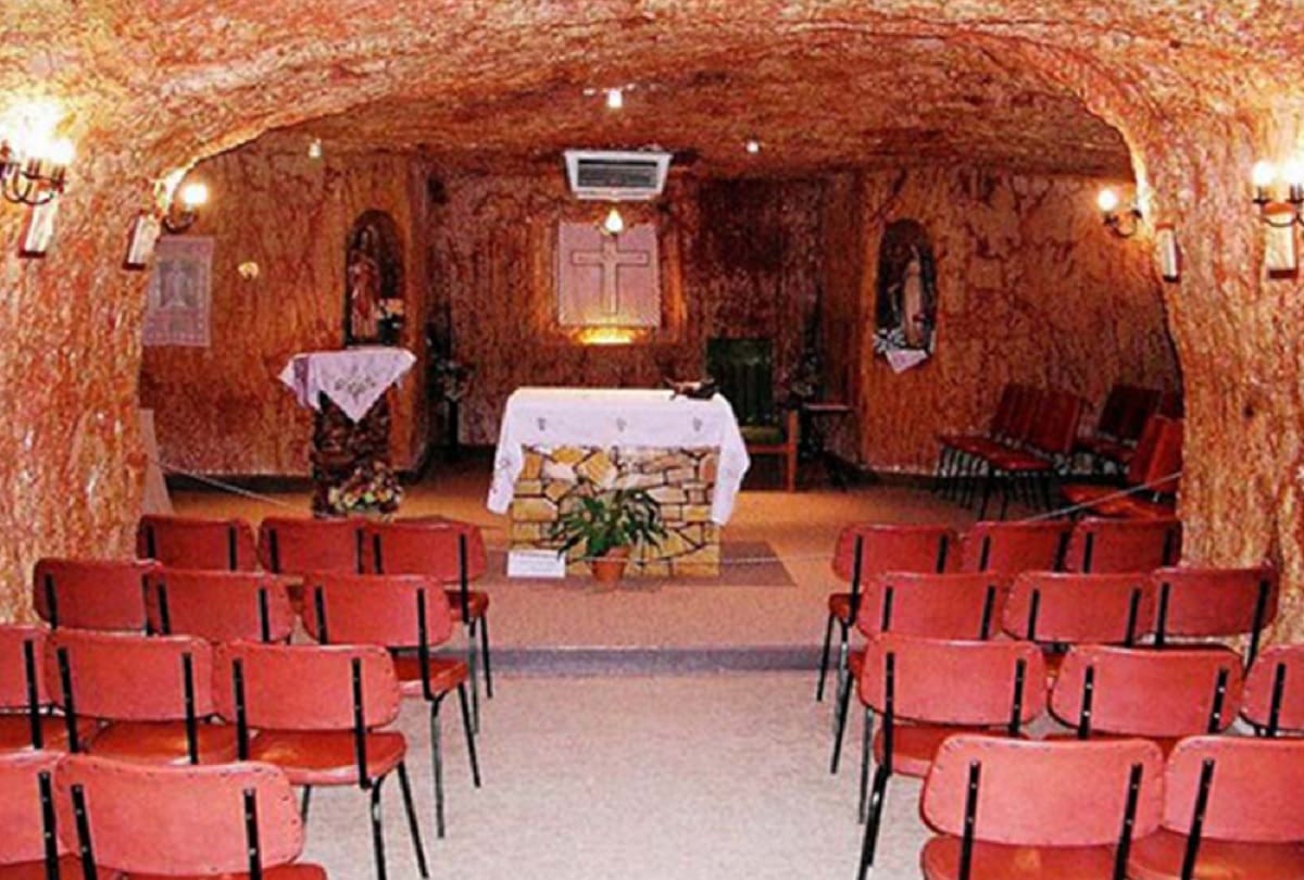Australia Coober Pedy Most Strangest Town In World  Where People Lives Underground