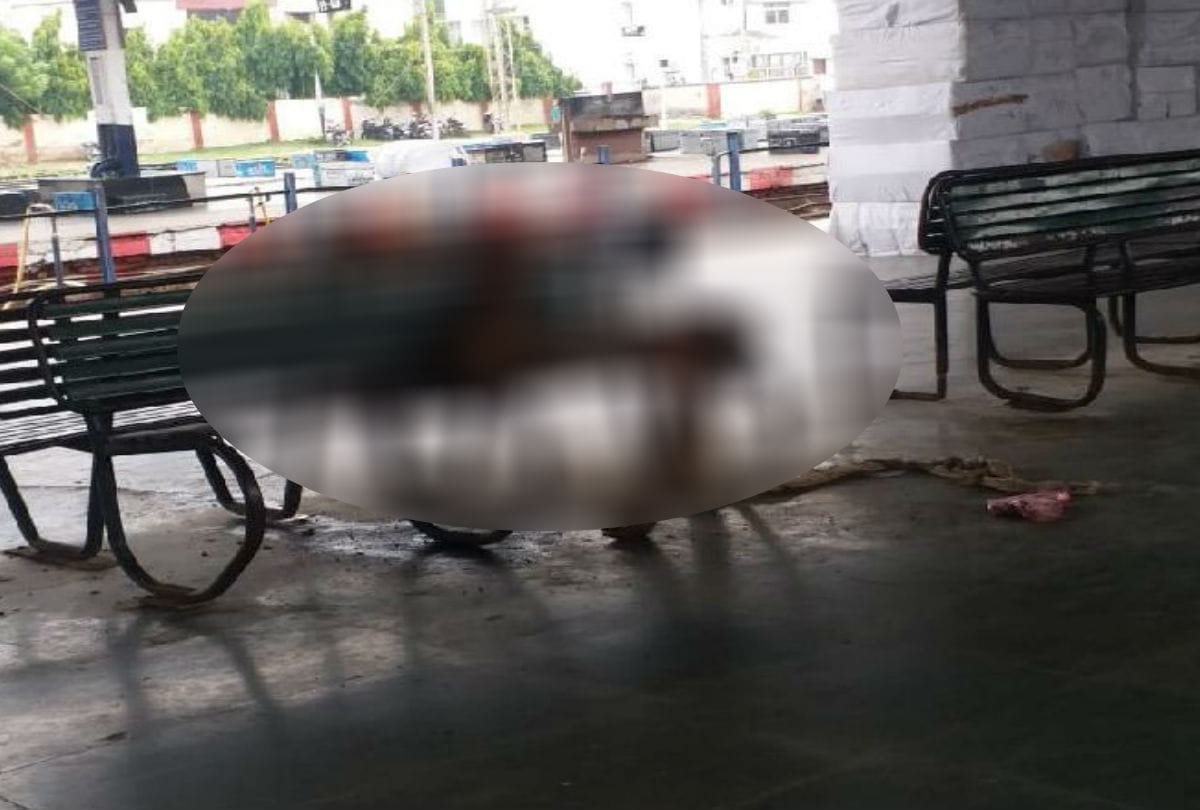 unknow man dead body put on agra cantt railway station till 14 hours latest news