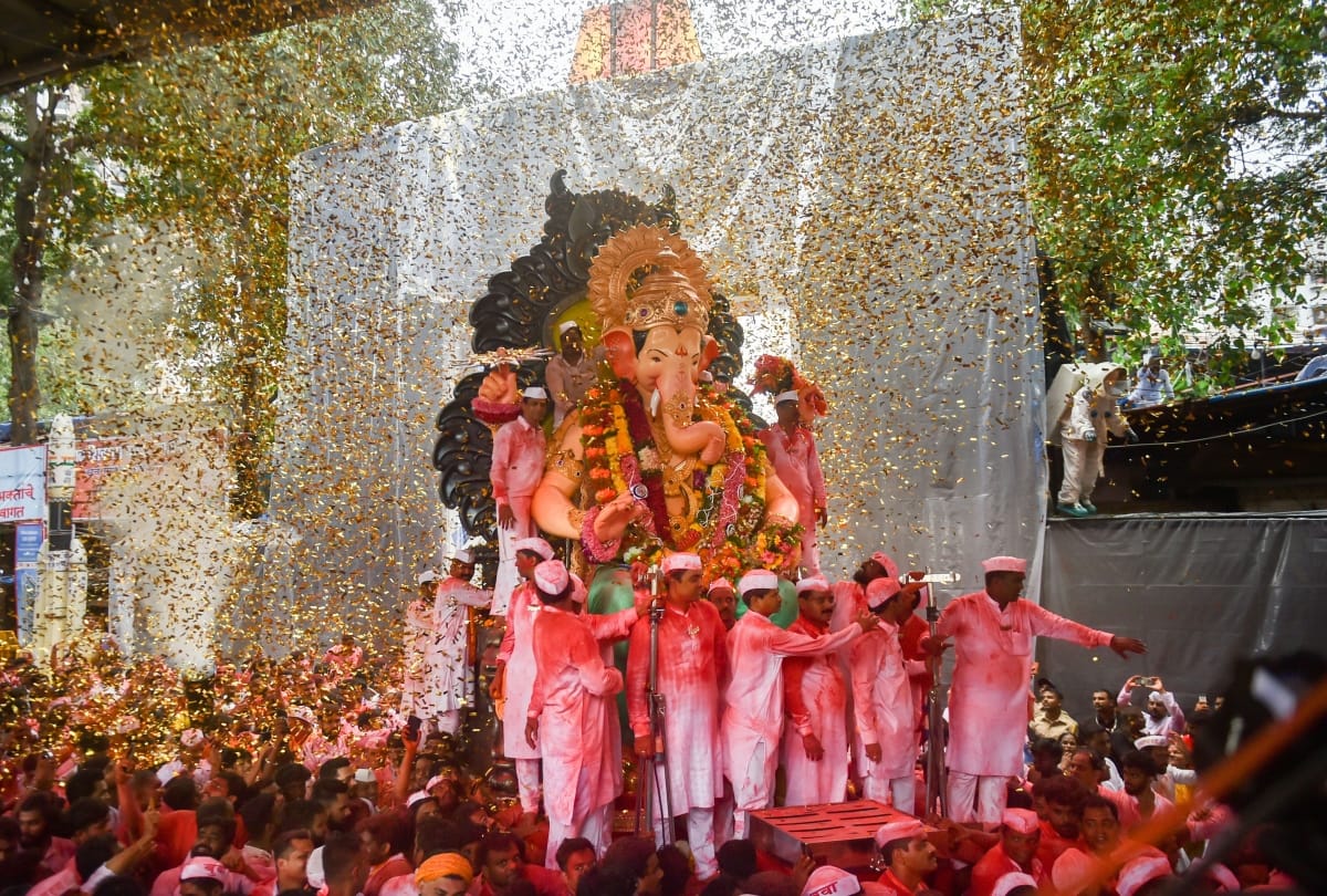 anant chaturdashi 2021 story behind why is ganesh visarjan  on anant chaturdashi
