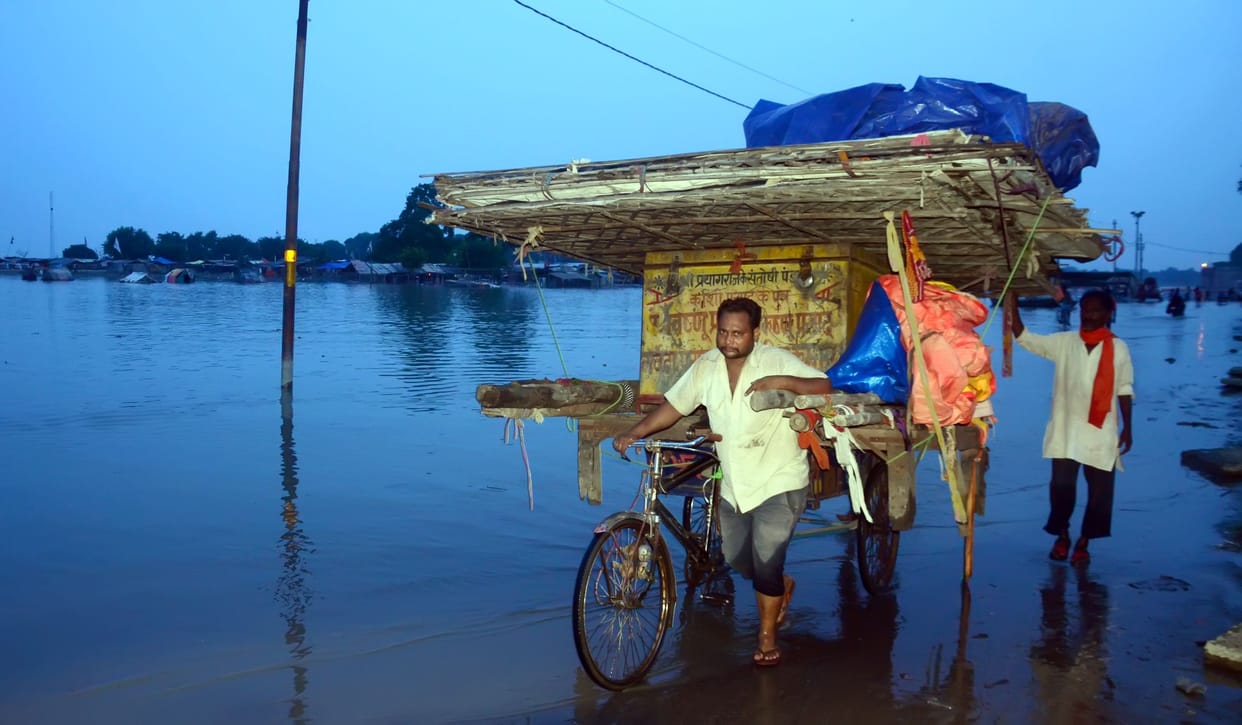 Ganga-Yamuna again in spate, shut down sludge gate