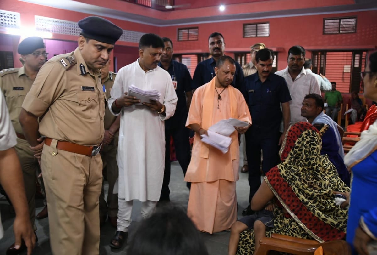 Chief Minister Yogi Adityanath meets public at Hindu Sevashram in Gorakhnath temple