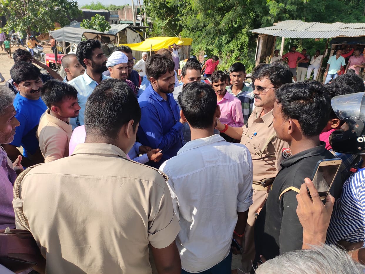 Villagers jammed highway due to bad road
