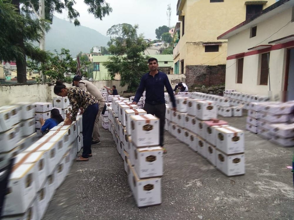 Pauri Police gets huge success against illegal liquor