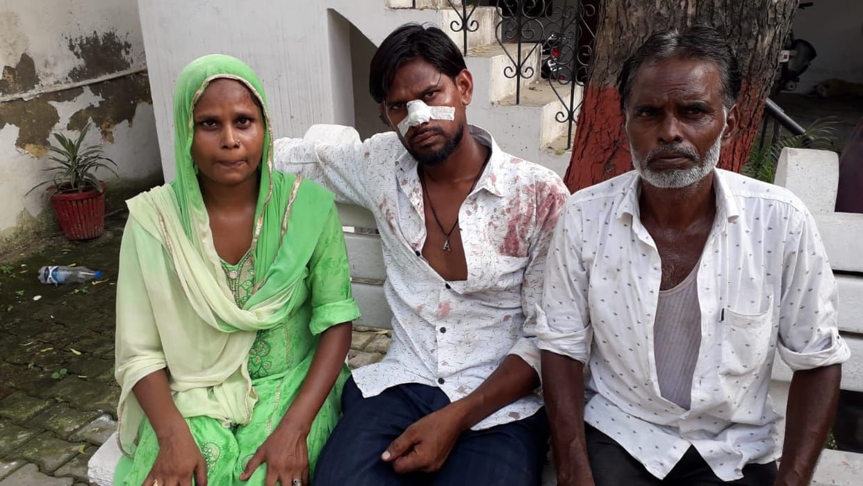 fighting in sardhna, six injured in stone peltring