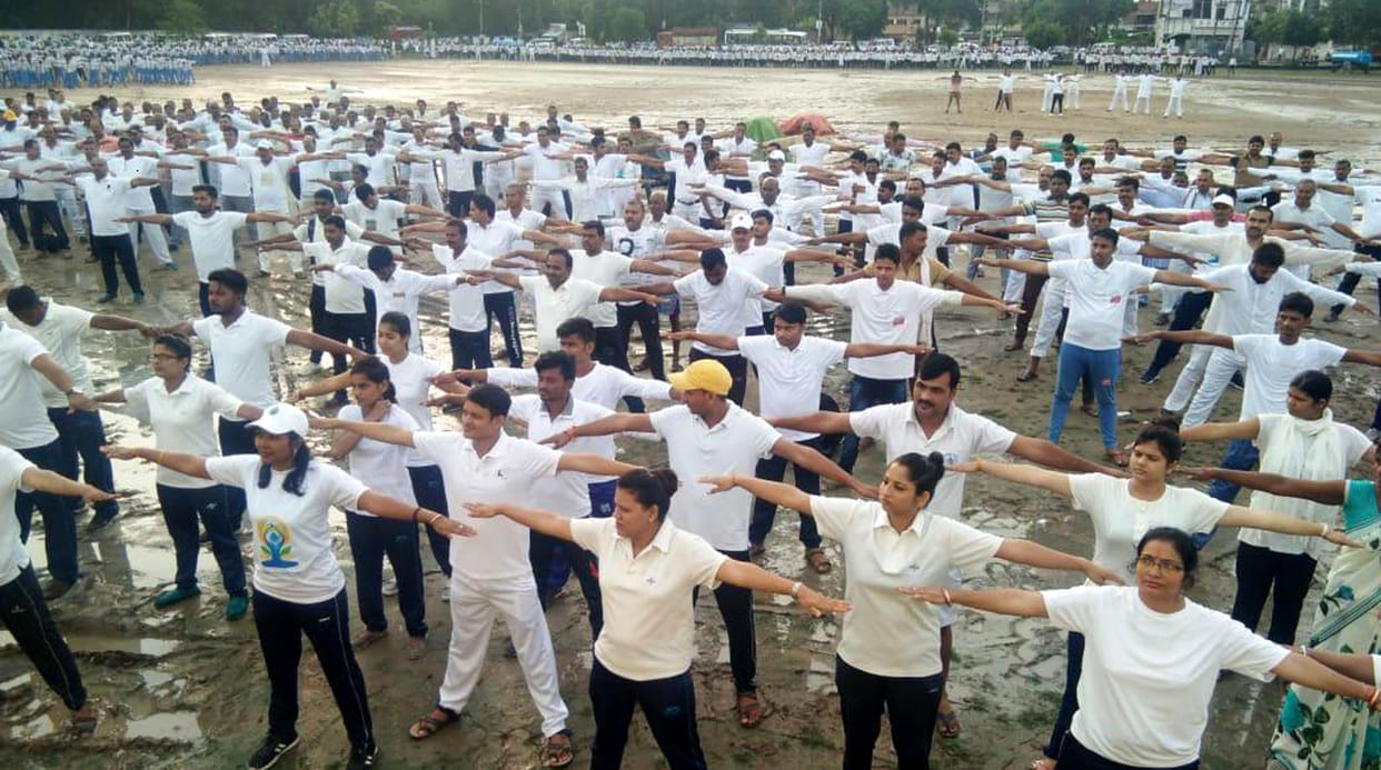One and a half lakh centers will be built in the country for yoga