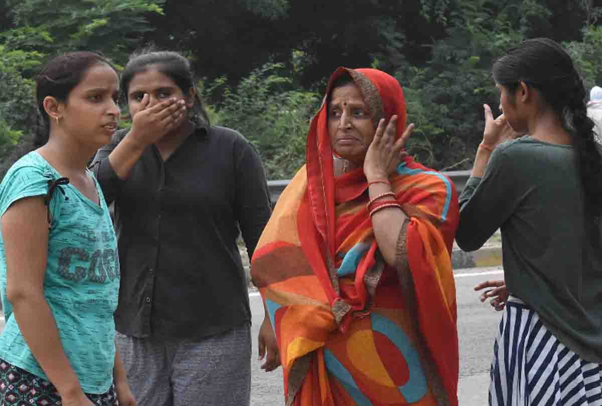 Students did not go to school in panic after fire in Hindustan Gas Petroleum