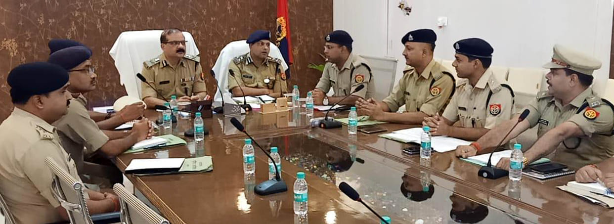 Police will add ten people online in every police station