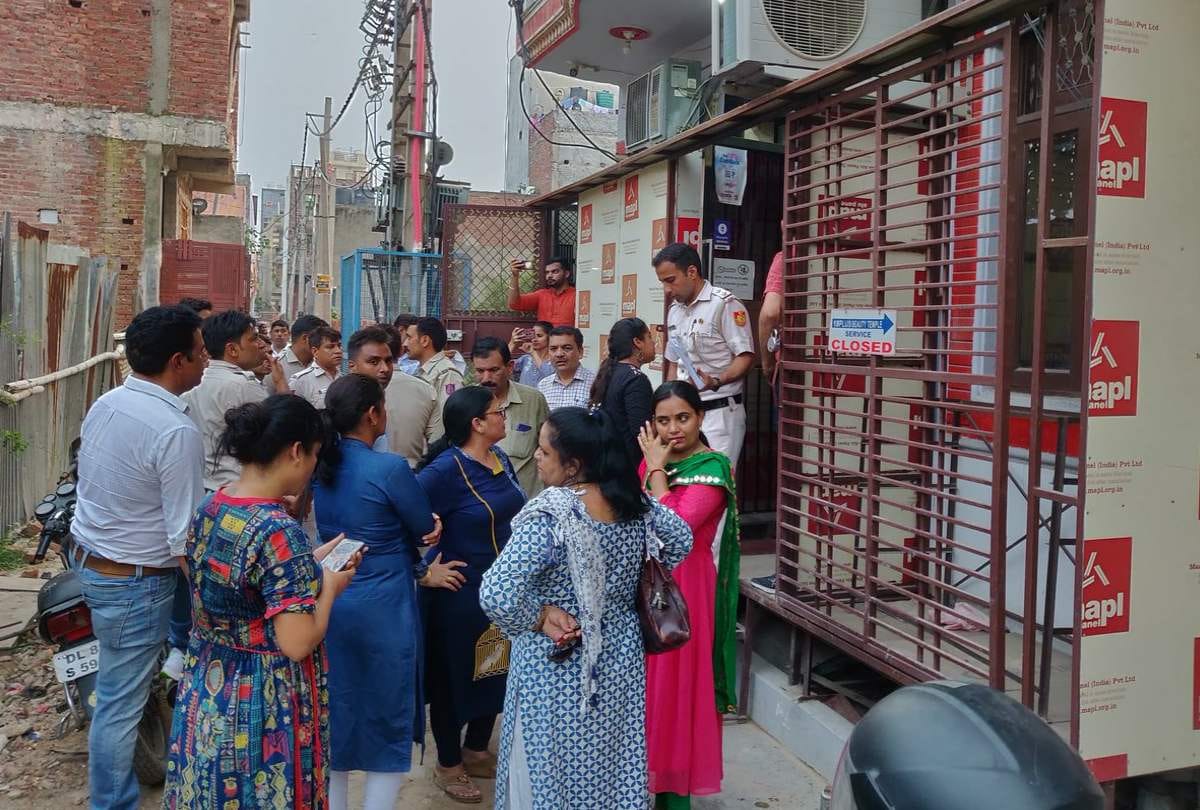 delhi burari online brothel racket busted, cellar open with button obscene menu found