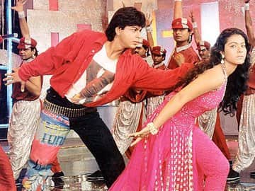 Gauri Khan revealed she designed Shah rukh Khan dress for song Ye Kaali Kaali Aankhen Baazigar movie