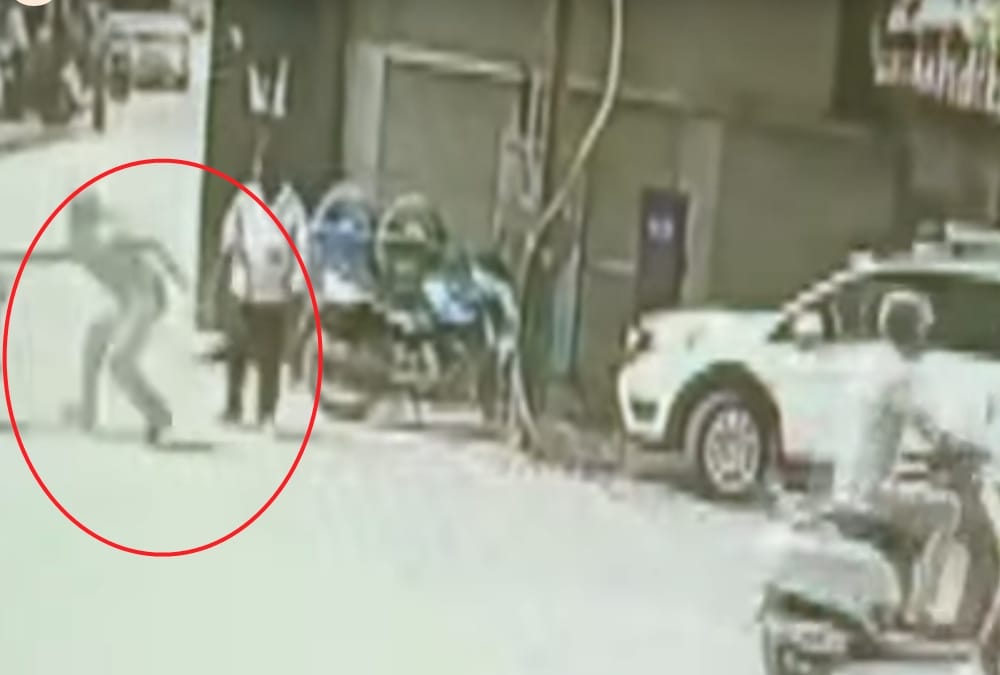 lady sipahi injured during checking in lucknow
