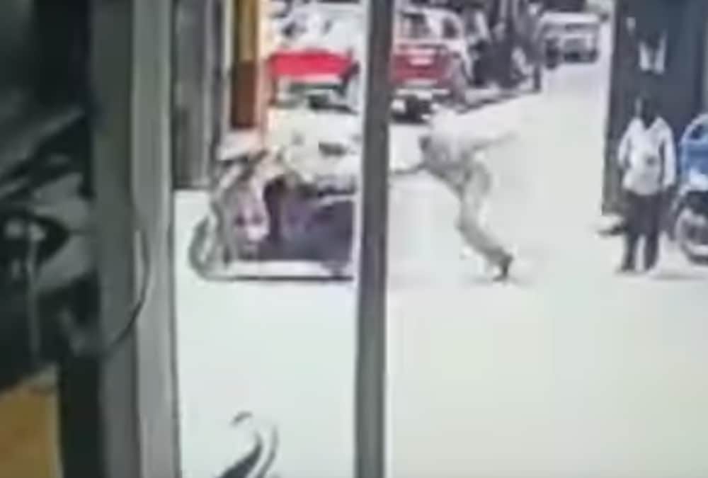 lady sipahi injured during checking in lucknow