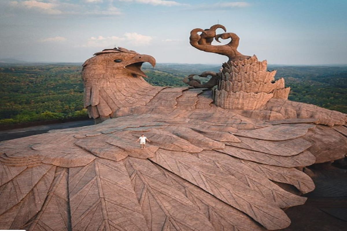 world's largest bird sculpture in kerala for visit