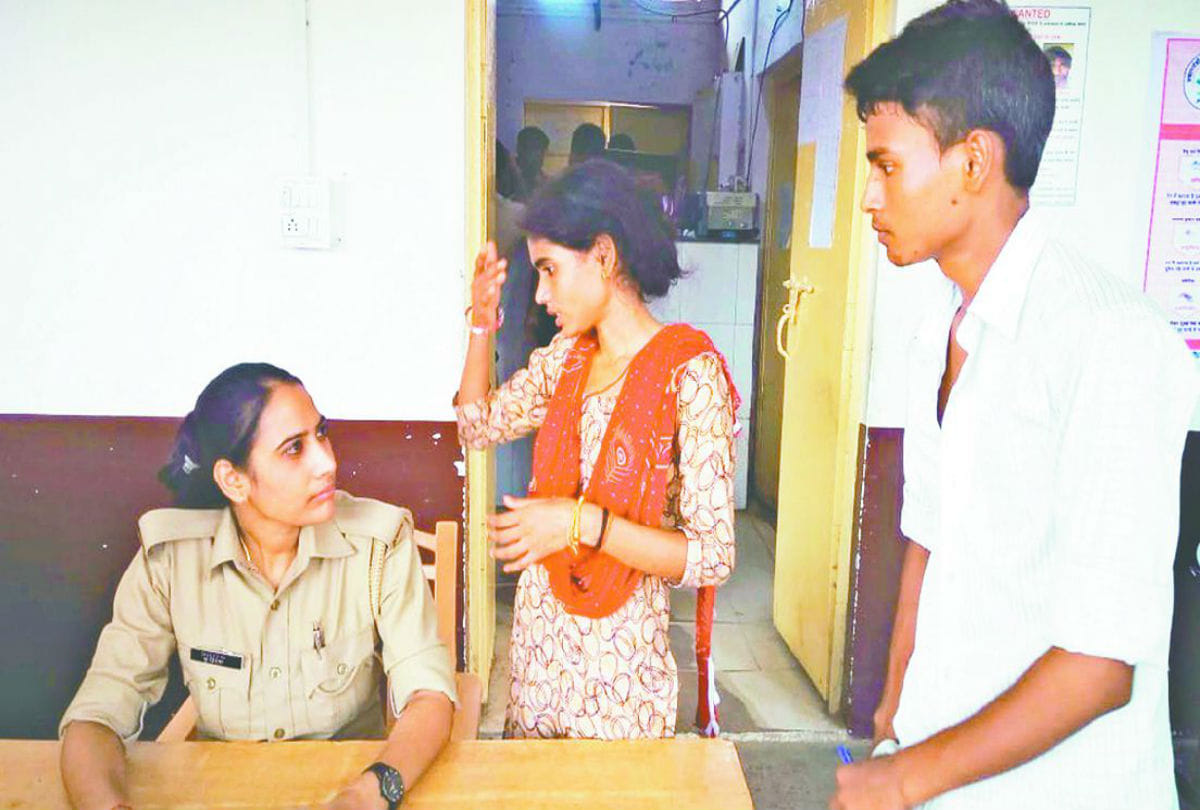 sibling closed in the room after threat to kill in mainpuri
