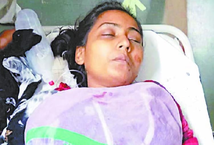 girl student injured after falling from third floor of hostel