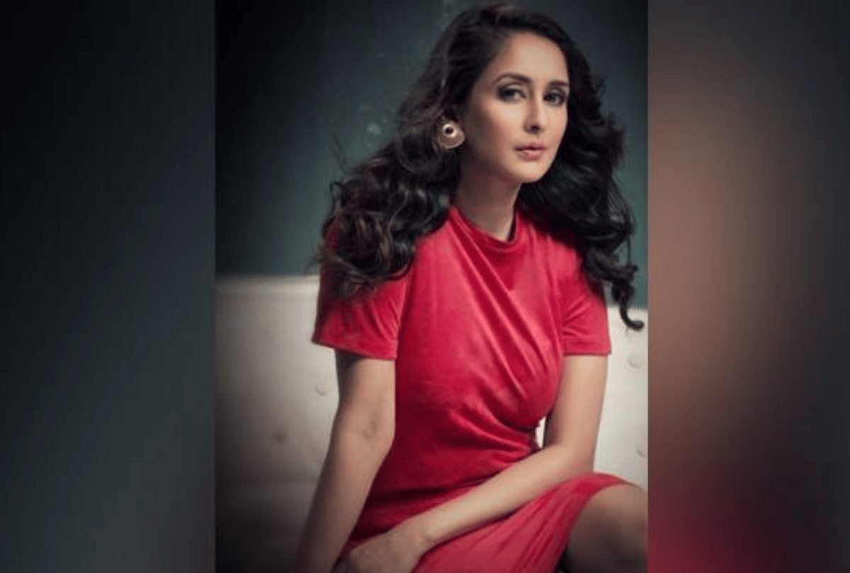 Bollywood News: Actress Chahatt Khan Calls Metoo Movement a Publicity Stunt