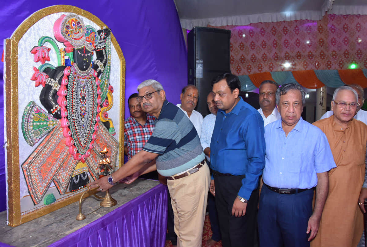 famous Chhappan Bhog dedicated to ISRO for moon mission in mathura