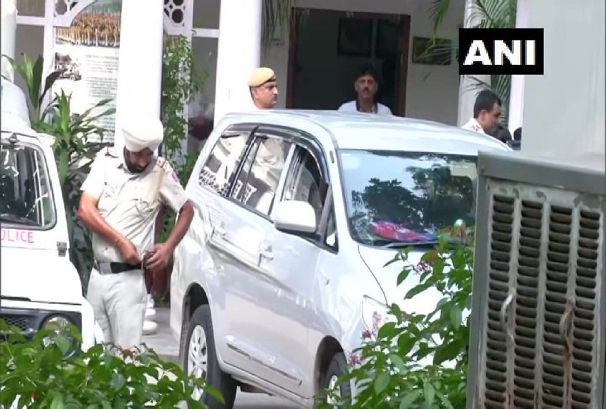 Money laundering case ED took DK Shivakumar from hospital to midnight police station