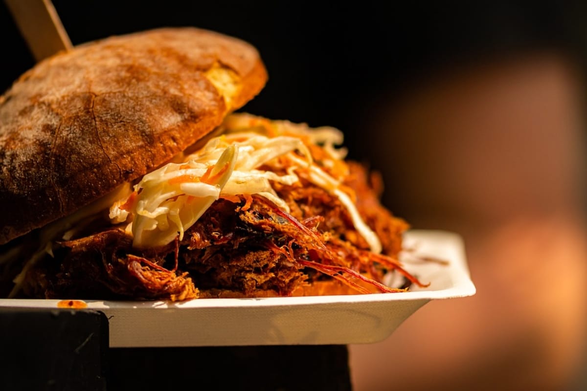 visit best street food joints open all night in delhi ncr