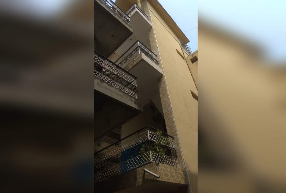 gurugram couple shot dead by friend in front of their 7 year son for 1 and half lakh rupees