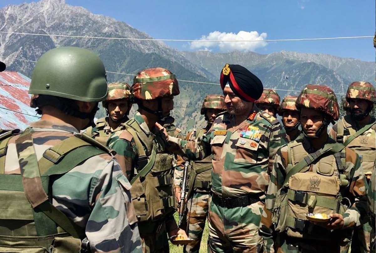 Lt General Ranbir Singh visited the Kashmir Valley to review prevailing security situation