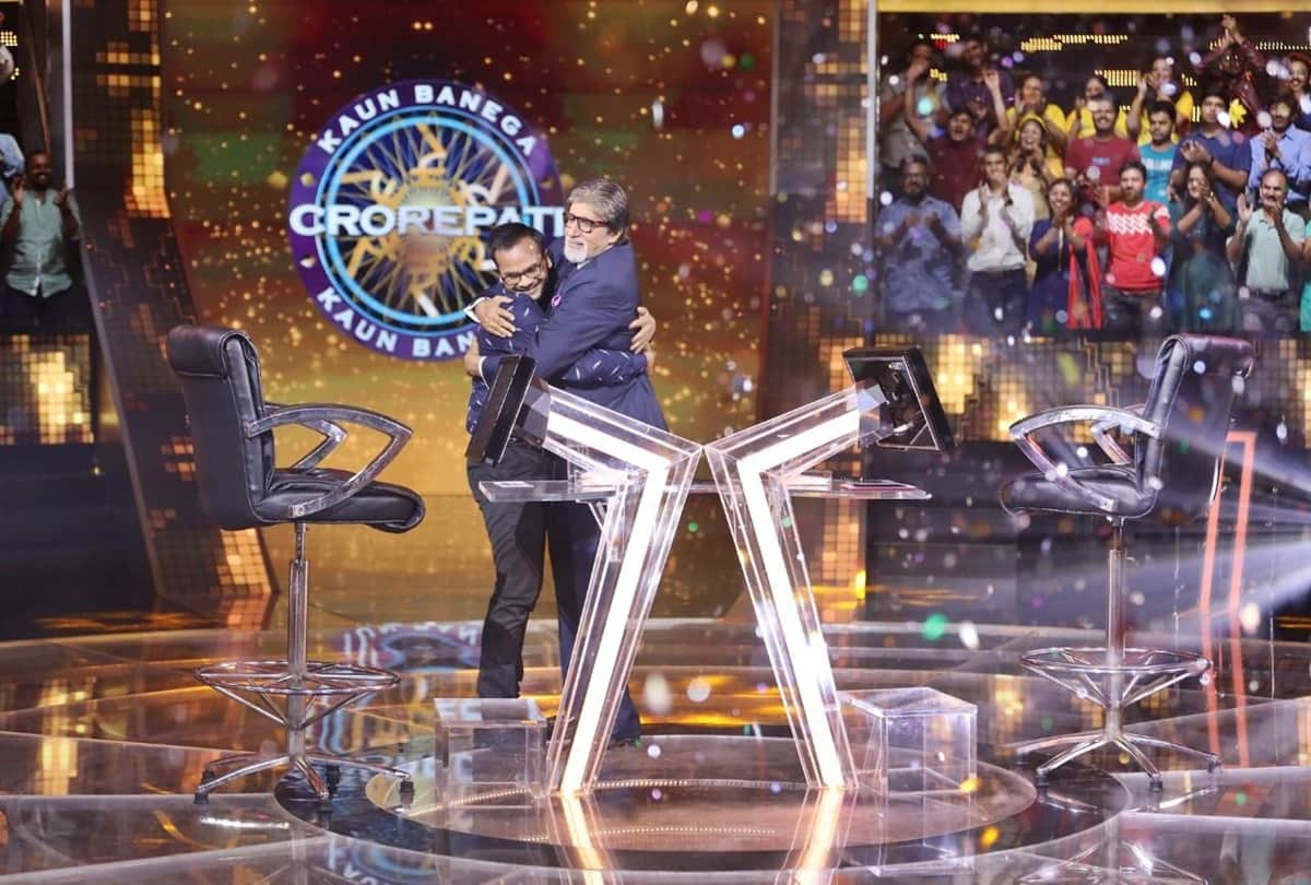 Amitabh Bachchan Created new Name for Selfie on twitter, netizens reacted in Funny Ways