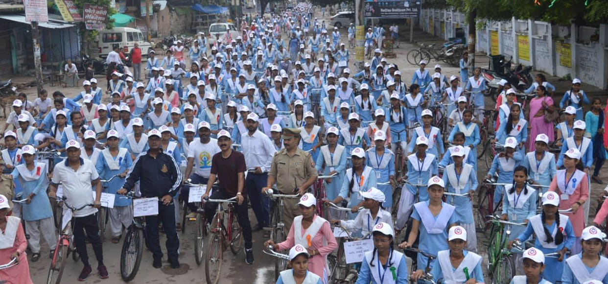Message of nutrition from bicycle rally