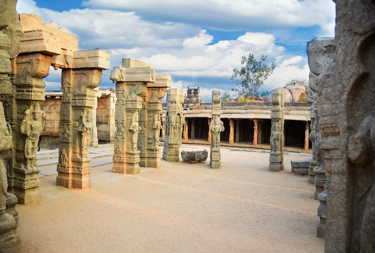 Lepakshi Temple Mystery of the hanging pillars of Veerabhadra Temple Andhra Pradesh