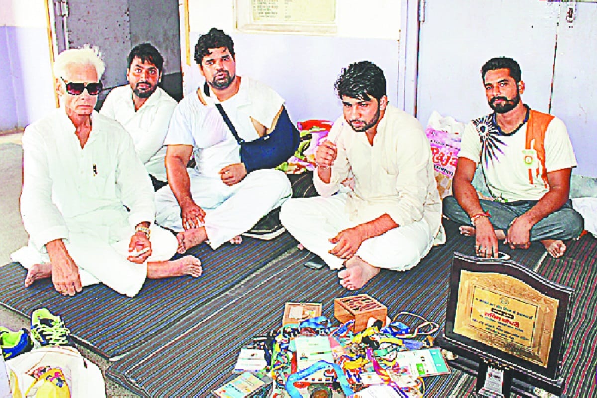 international Player Sachin Chaudhary hunger strike continues on fourth day in Meerut