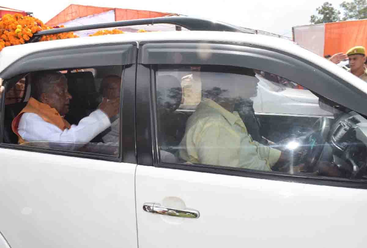 When the minister is riding, then why accept the law