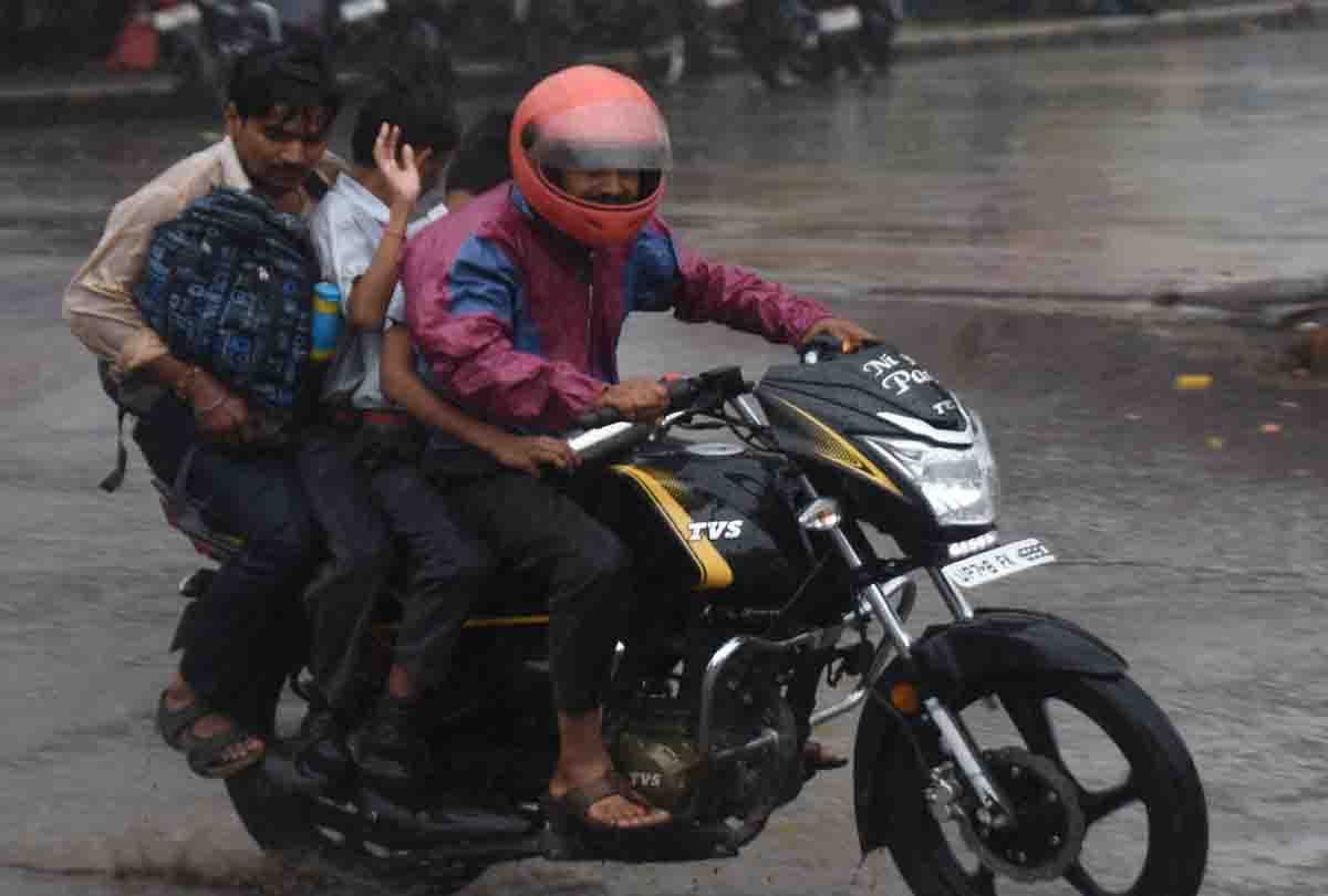Saavan departed in a unique way, weather became pleasant