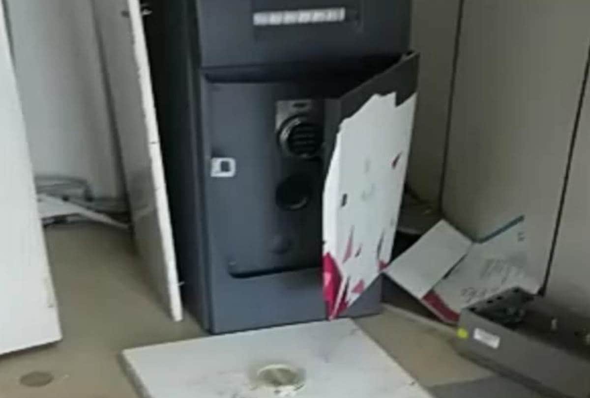 man attacked in ATM booth