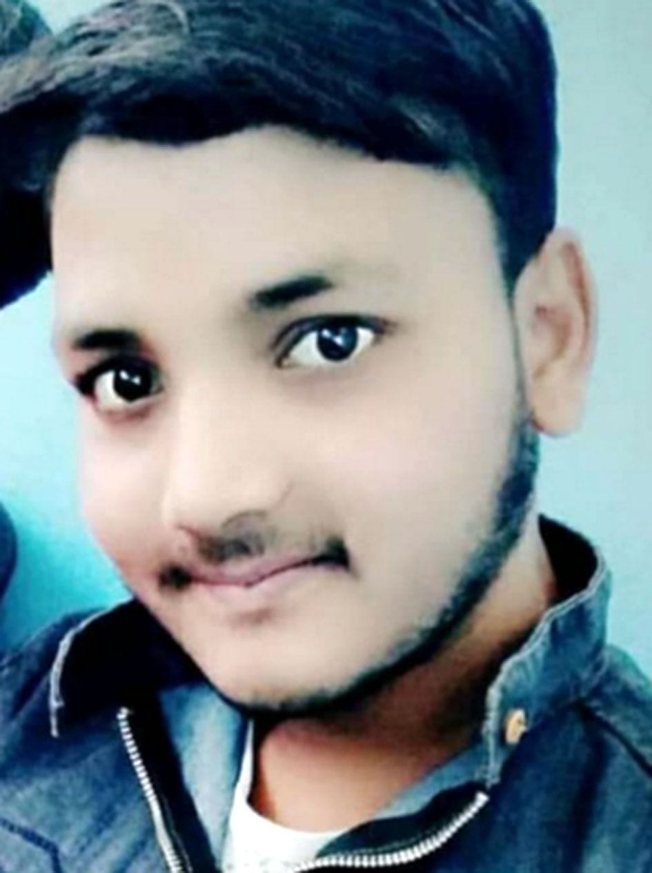 drown in ganga, river, etah