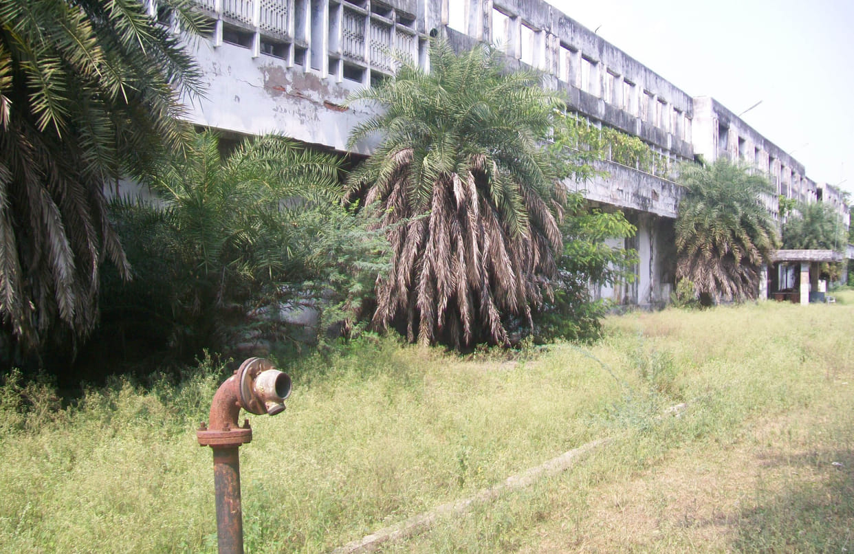Labor leaders talk to management on closed mills